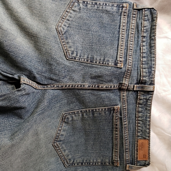 Mossimo Women's Boot cut Jeans size 9 - Picture 3 of 4